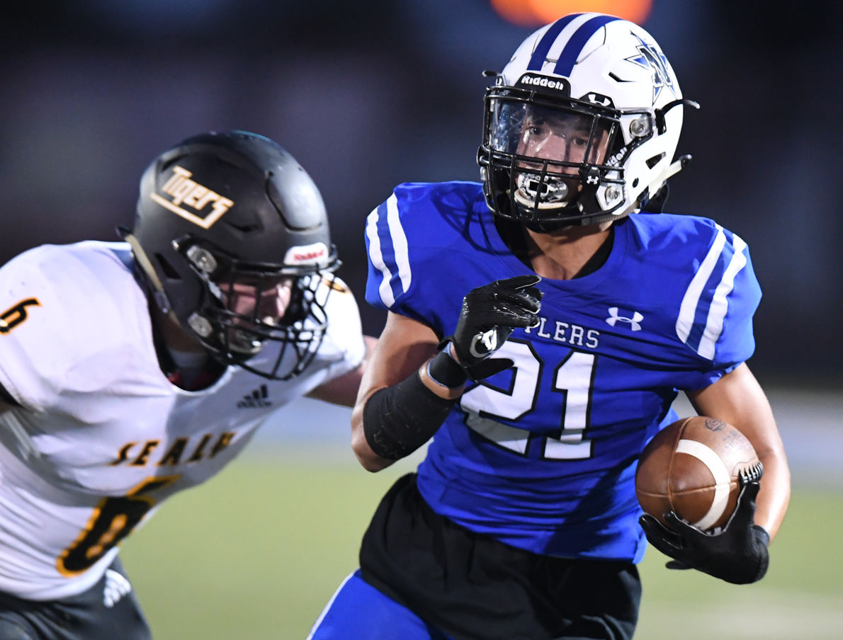 Navasota vs Sealy FB 4.jpg